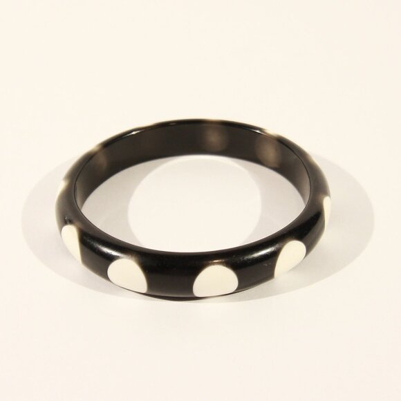 Vintage MOD Set 2 Black & White Polka Dot and Strip Lucite Bangle Bracelets - Picture 4 of 9